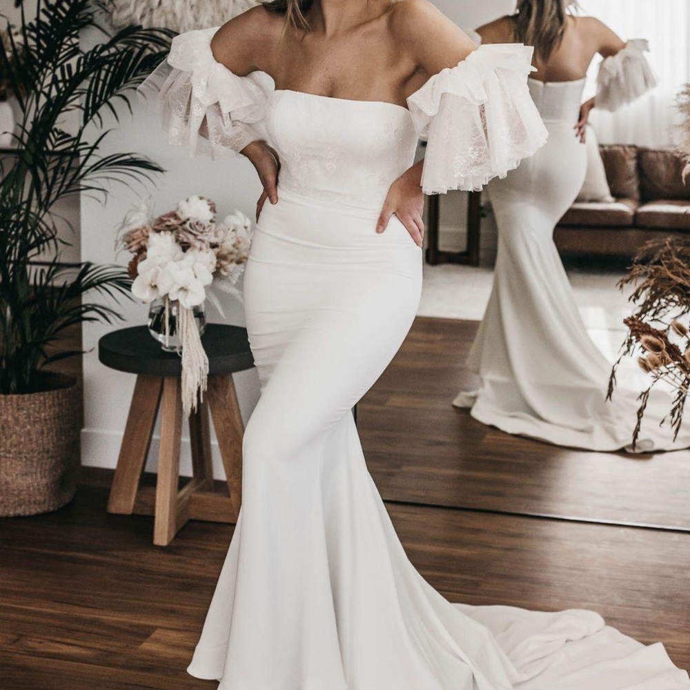 Chic Off-Shoulder White Bridal Gown